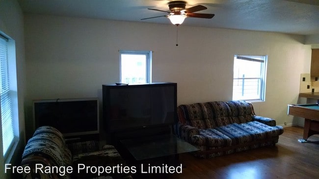 Building Photo - 5 br, 2 bath House - 1417 Lawnview