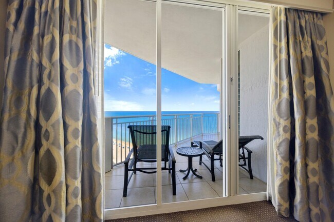 Foto del edificio - 17375 Collins Ave
