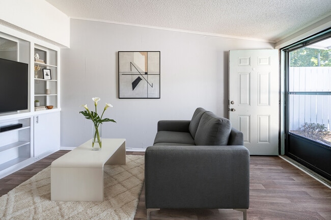 Canyon & Knox Landing - Knoxville TN - Sala de estar - Canyon & Knox Landing