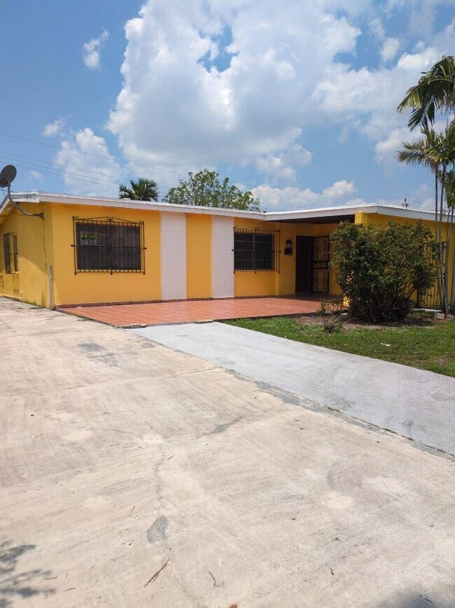 Foto del edificio - 6464 W 12th Ave