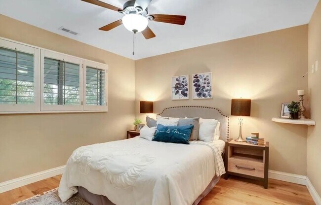 Foto del edificio - 4151 Mt Hukee Ave