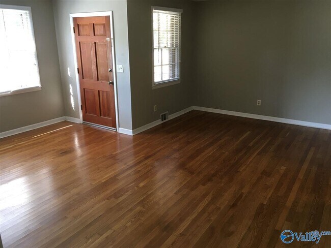 Foto del edificio - 7204 Chadwell Rd SW