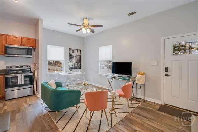 Foto del edificio - 323 W 31st St