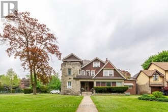 Building Photo - 180 Queens Dr