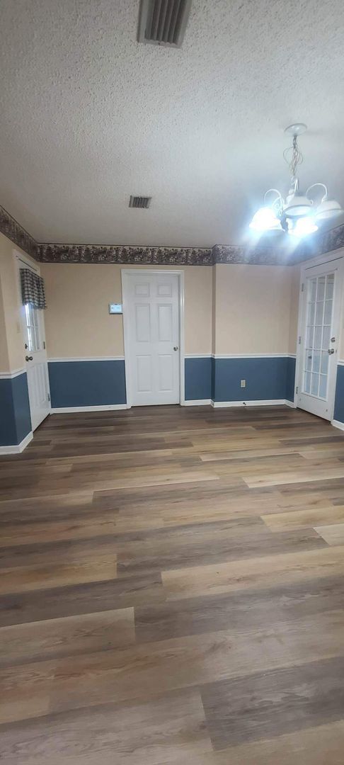 Foto del edificio - 3835 Cross Creek Trail