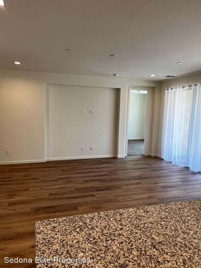 Building Photo - 3 br, 2 bath House - 341 Laughing Hill Drive