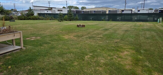 Foto del edificio - 2177 Country Ln