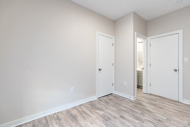 Building Photo - 2740 N Ringgold St