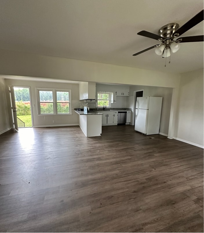 Foto del edificio - 4609 Bluehaven Dr NW