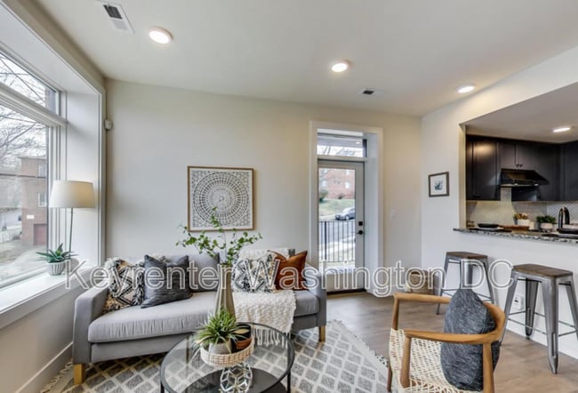 Foto del edificio - 4400 2nd St NE