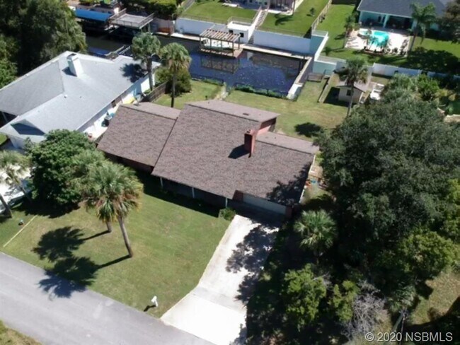 Building Photo - 114 Azalea Rd