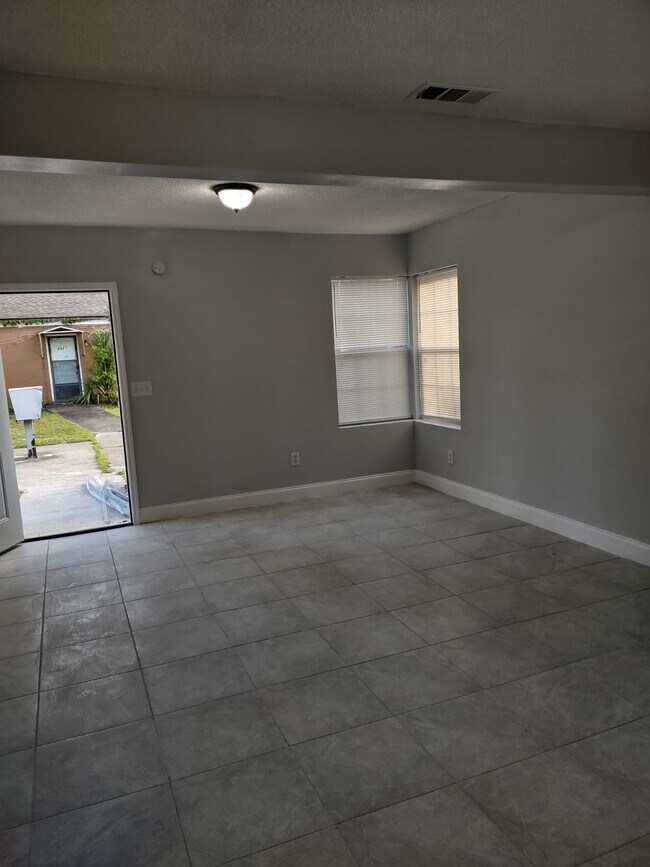 67016935 N Main St, Jacksonville, FL 32208 House Rental in
