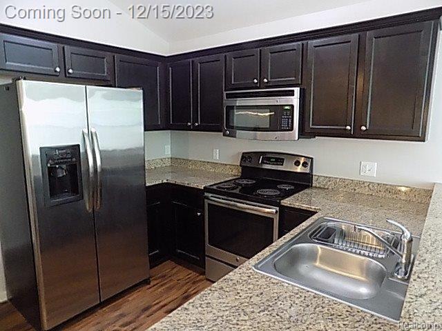 Foto del edificio - 49186 W Woods Dr