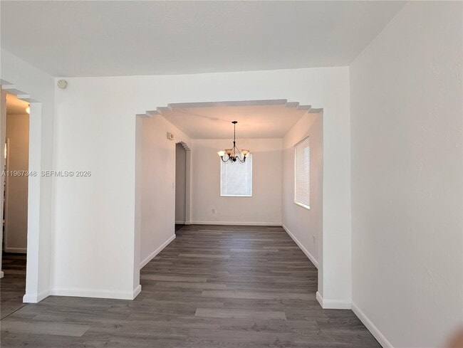 Building Photo - 1565 SW 6th St