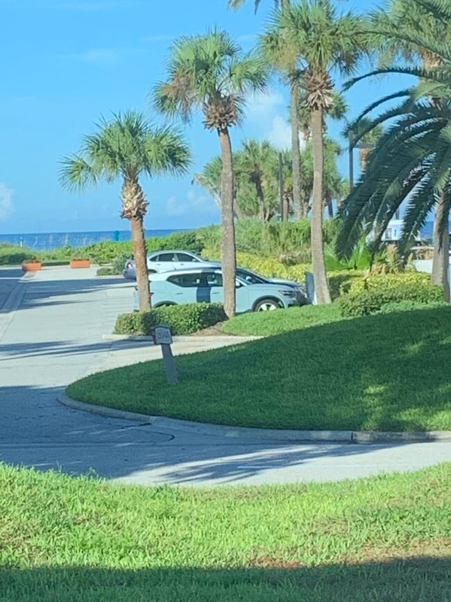Building Photo - 2039 Gulf of Mexico Dr
