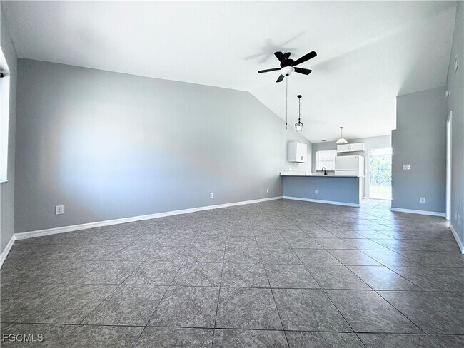 Foto del edificio - 4135 SW 7th Pl