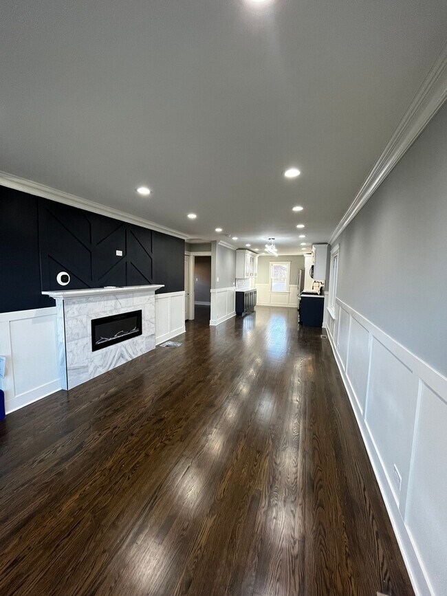 9023 S Oglesby Ave, Chicago, IL 60617 House Rental in Chicago, IL