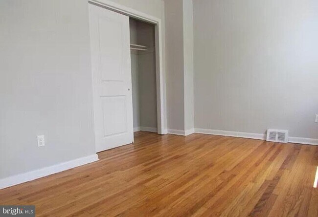 Foto del edificio - 525 N 33rd St