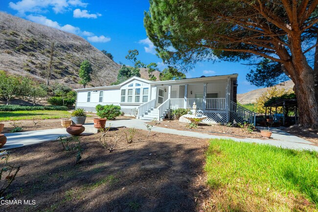 Building Photo - 1057 E La Loma Ave