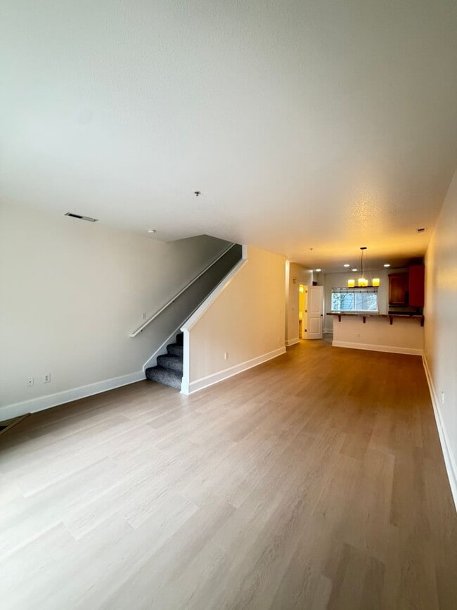 Building Photo - 18425 SW Stepping Stone Dr