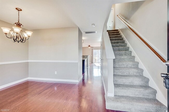 Entryway - 1422 Riverbrook Dr