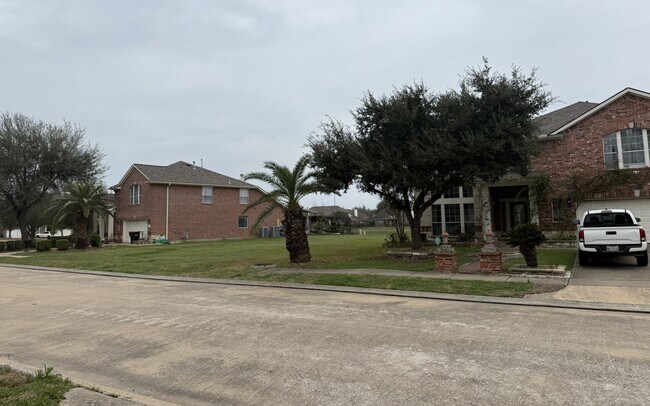 Foto del edificio - 23910 Fairport Harbor Ln