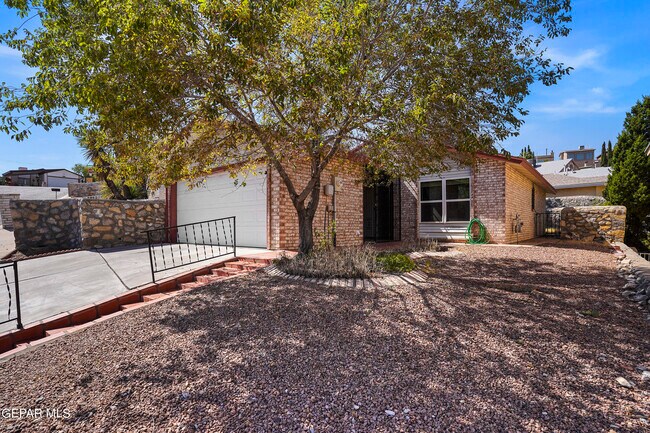 Foto del edificio - 6817 Ridgley Way