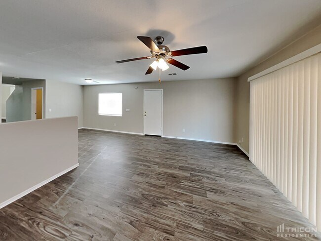 Building Photo - 2618 S Devonna Ln