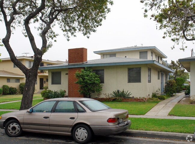 Foto del edificio - 2604 W El Segundo Blvd