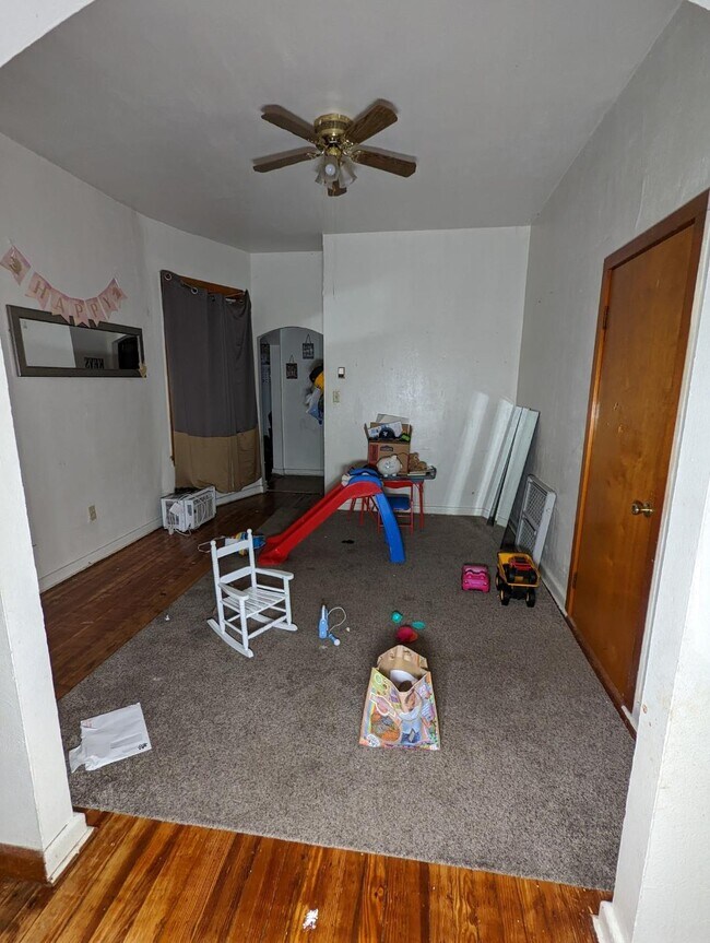Dining Room - 1001 Oxford St