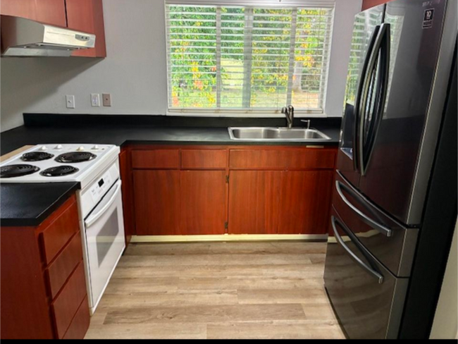 Foto del edificio - 874 Marvin Rd SE