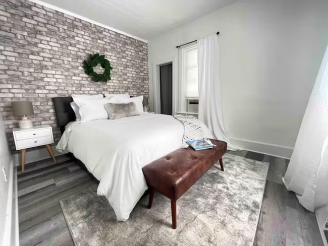 Dormitorio principal - 1102 Bridge St