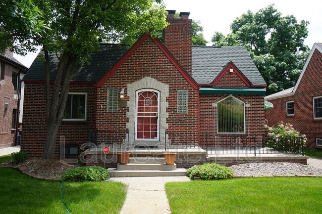 Building Photo - 720 Ivy St