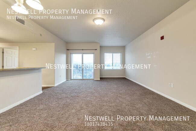 Foto del edificio - Great 3-bed Condo in Sandy $250 OFF 1ST MO...