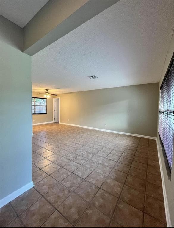 Building Photo - 2224 Willow Tree Trail
