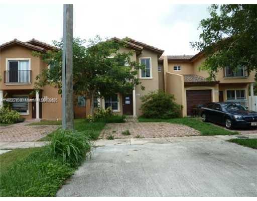 Foto principal - 687 SW 7th St