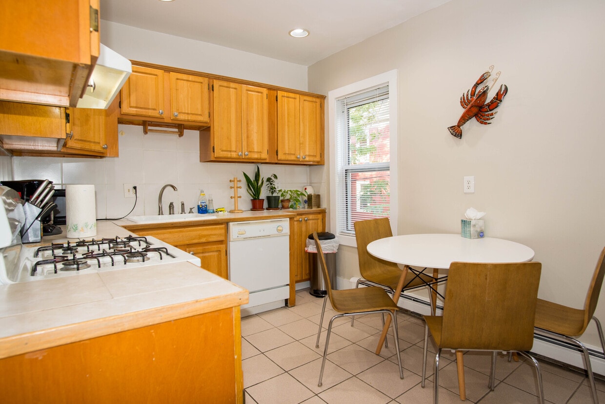 Primary Photo - 1 Torpie St