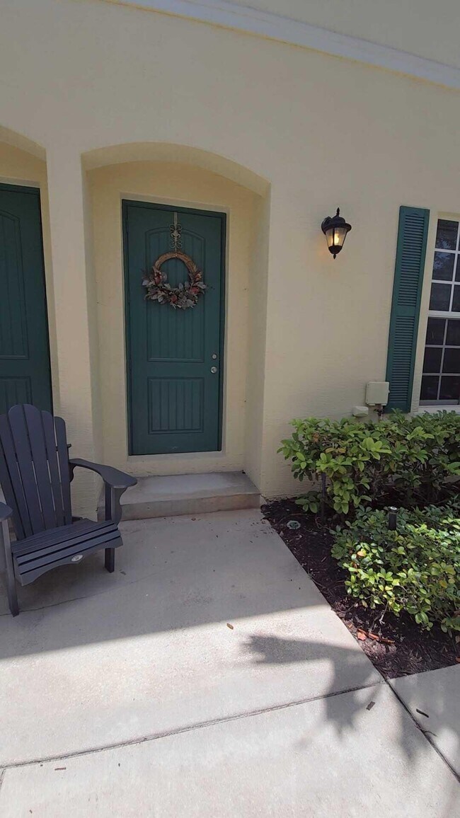 Foto del edificio - 243 SW 7th Ct