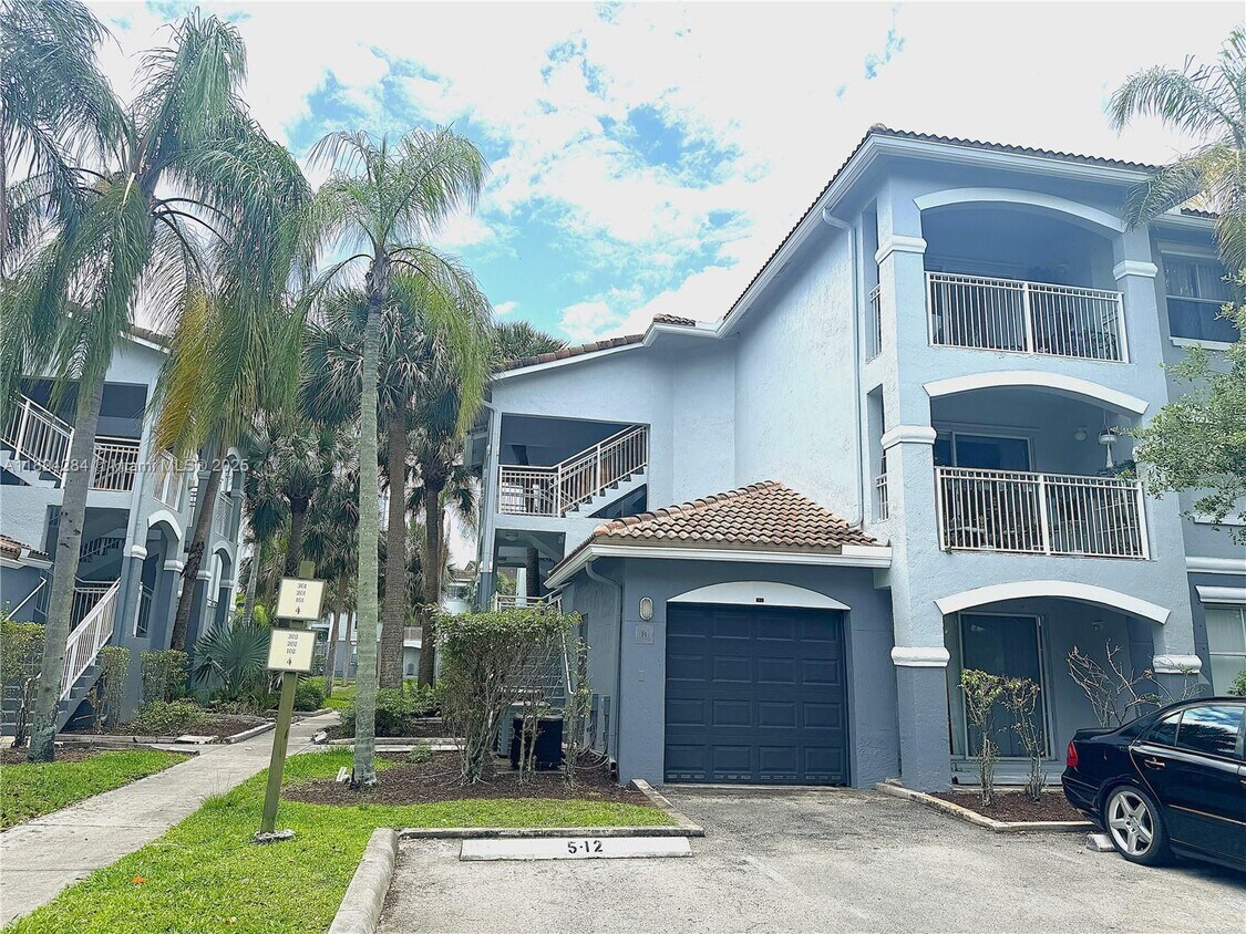 Primary Photo - 9650 NW 2nd St