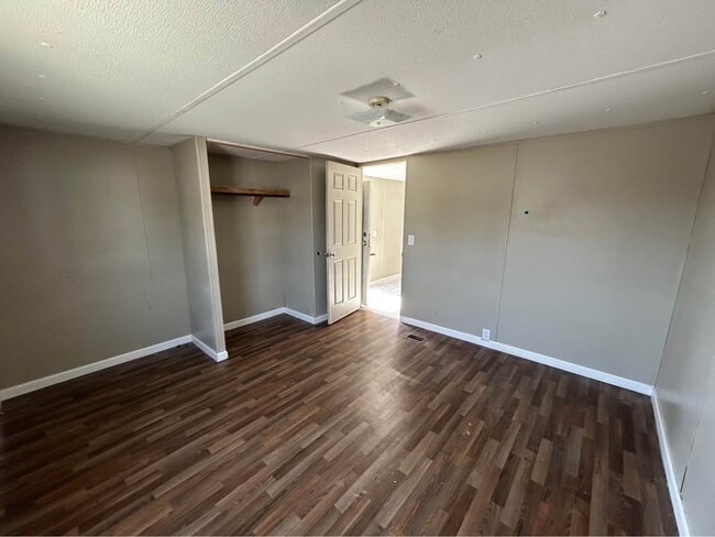 Building Photo - 309 Reid Ct