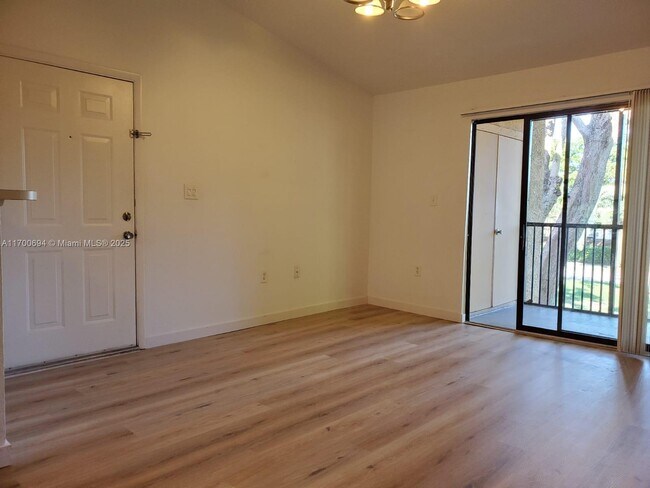 Foto del edificio - 15551 SW 104th Ter