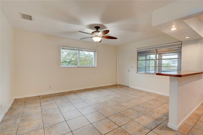 Building Photo - 1818 Rodman St