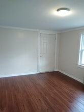 Building Photo - 201 Chandler Dr