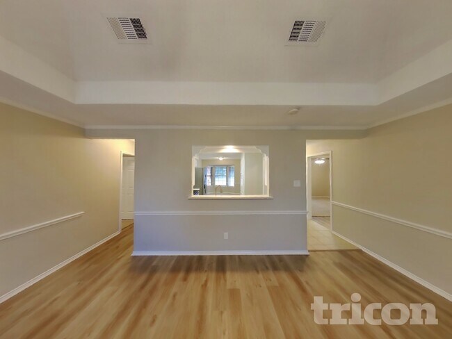 Foto del edificio - 721 Parkview Dr
