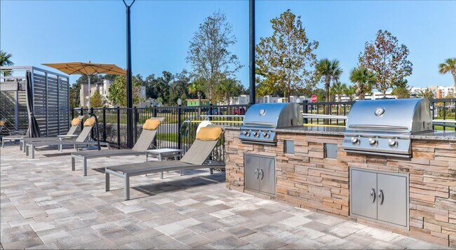 Foto del edificio - City Place at Celebration Pointe