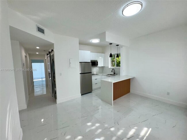 Foto del edificio - 421 NW 13th Ave