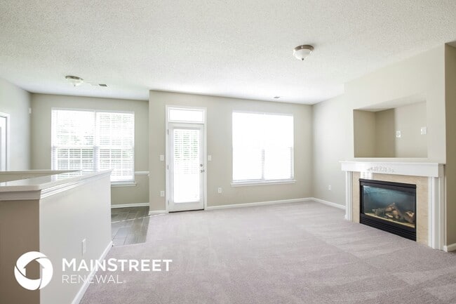 Building Photo - 13906 Silver Dart Pl