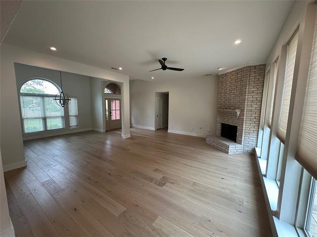 Foto del edificio - 624 Dove Hill Cir