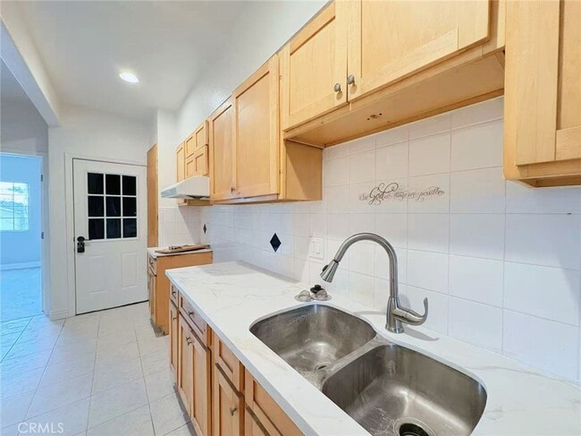 Foto del edificio - 709 Harding Ave
