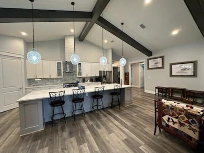 Building Photo - 104 Second Avenue Southwest